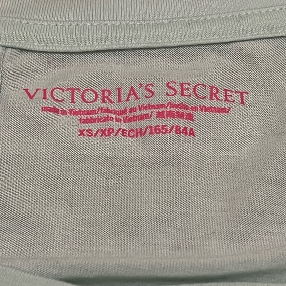 EUC VICTORIA’S SECRETComfy Oversized Nightgown - Picture 6 of 8